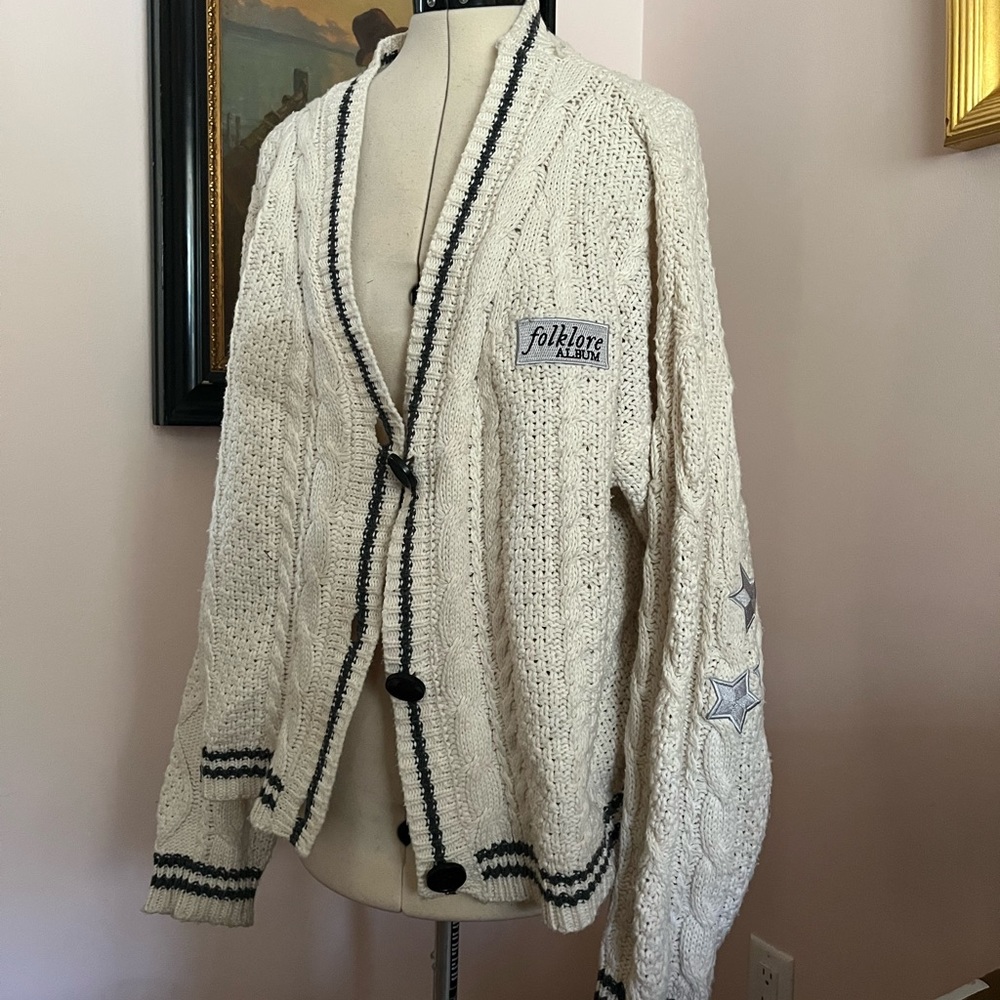 AUTHENTIC TAYLOR SWIFT FOLKLORE FIRST RELEASE CARDIGAN